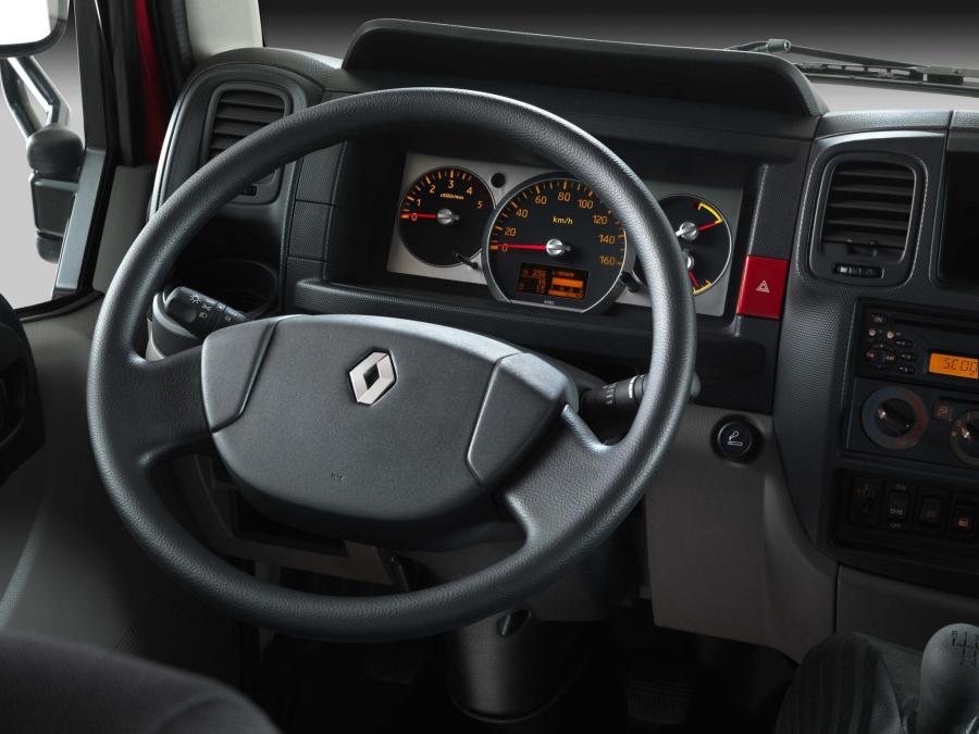  Renault Maxity 2008 года  (фото 13 из 30)
